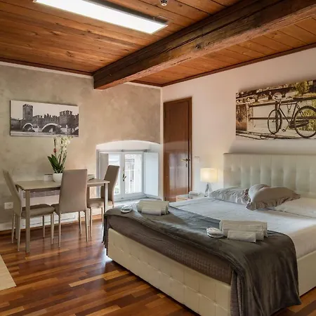 Castelvecchio - Palazzo Canossa Apartment